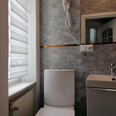 Tulip - Jednoosobowy Nr 3 Ze Wspolna Lazienka I Kuchnia Estetino